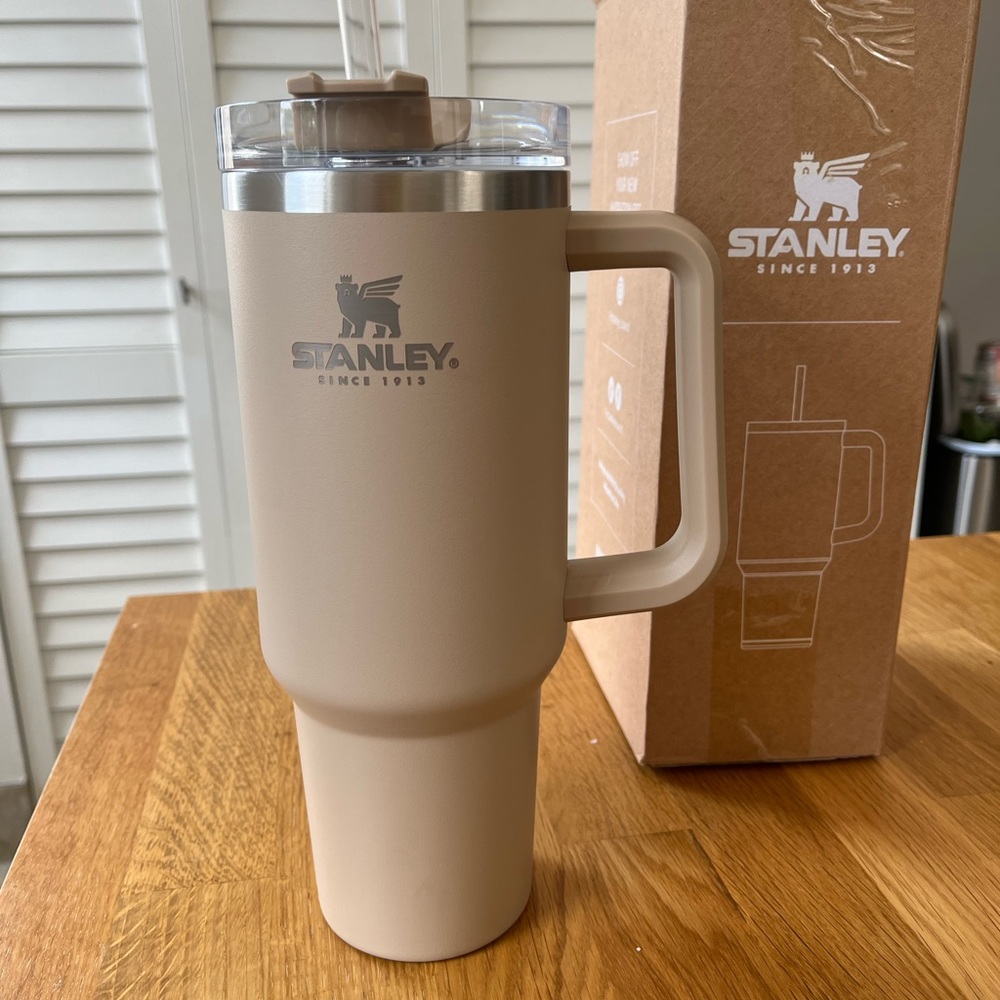 STANLEY ADVENTURE QUENCHER TRAVEL TUMBLER, 40 oz | Driftwood